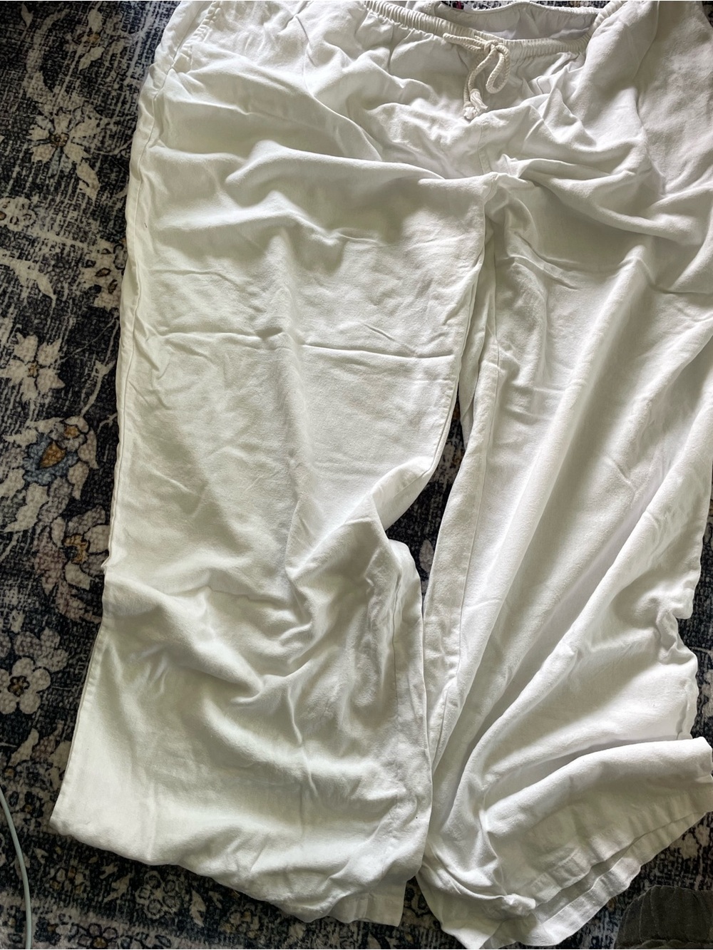 White Woman’s Lounge Pants - Soft elastic waist with drawstring